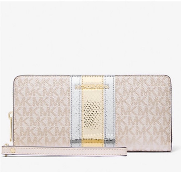 Michael Kors Jet Set
Travel Large Signature
Logo and Metallic Continental Wallet - Picture 2 of 13
